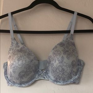 Maidenform bra, lightly lined, 36D